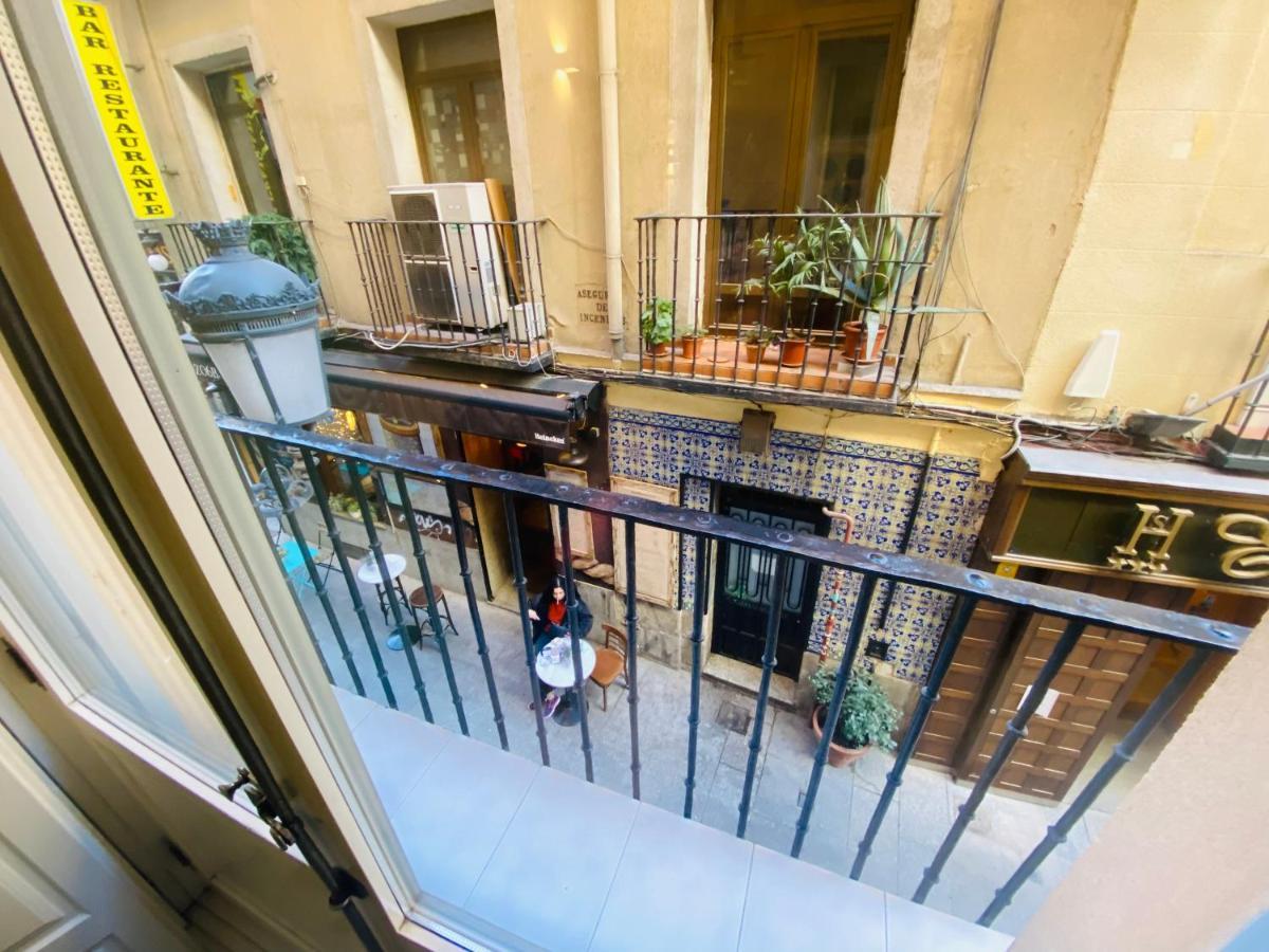 Apartamentos Puzzle Madrid Sol Kültér fotó